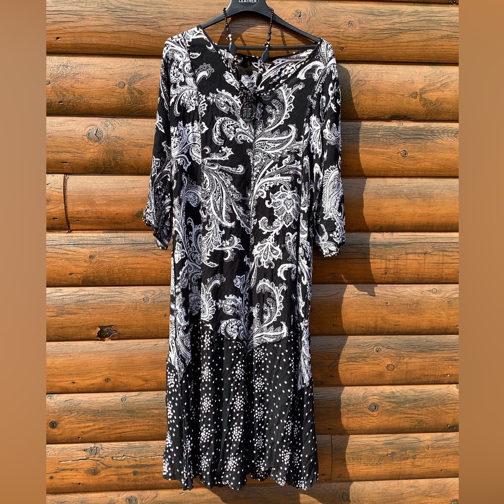 🪶 Black/ White Lola P. MAXI  Dress/Cover UpSemi Sheer “CHIC VERY” SZ LG/XL IMO